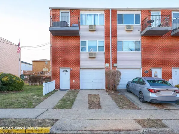 45 Francine Ct #B, Staten Island, NY 10306