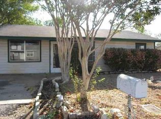 1704 S Penelope St, Belton, TX 76513