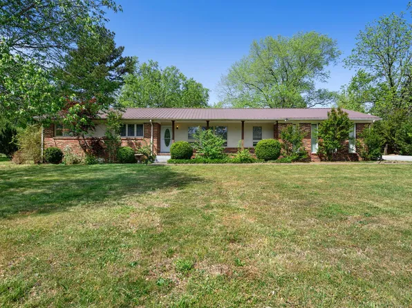 903 Mead Dr, Shelbyville, TN 37160