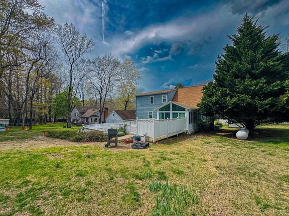5th image of 1002 Oxford Point Rd
