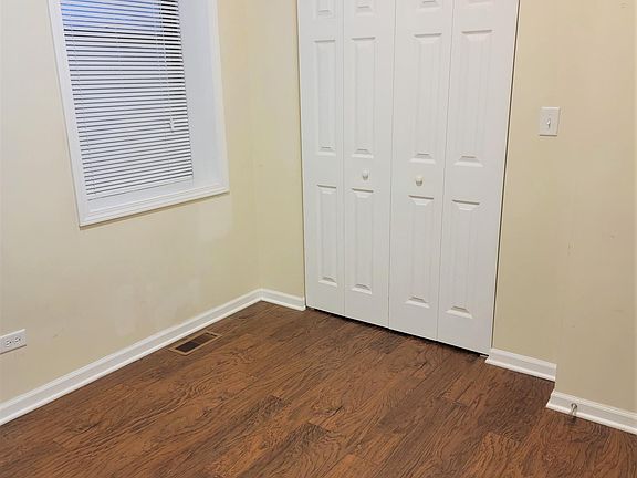 5th image of 248 W 31st St #1R