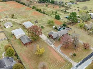 4657 Butterfield Coach Rd, Springdale, AR 72764