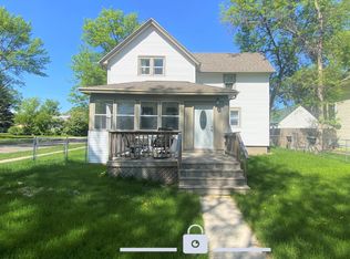 724 S Arch St, Aberdeen, SD 57401