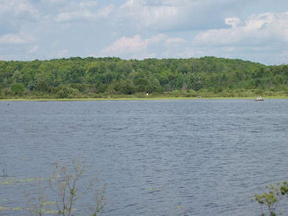 3rd image of Outlot 7 River Road N 7 &