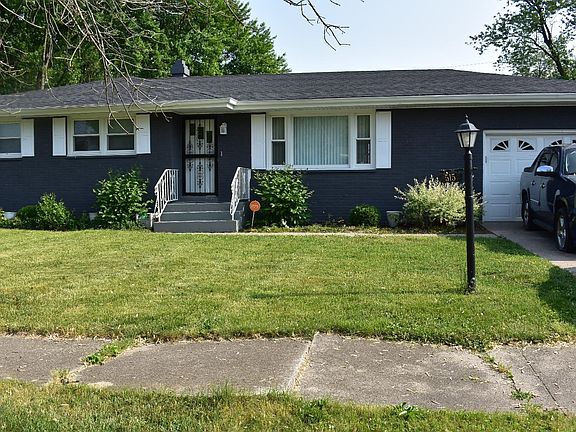 2nd image of 515 E 54th Pl