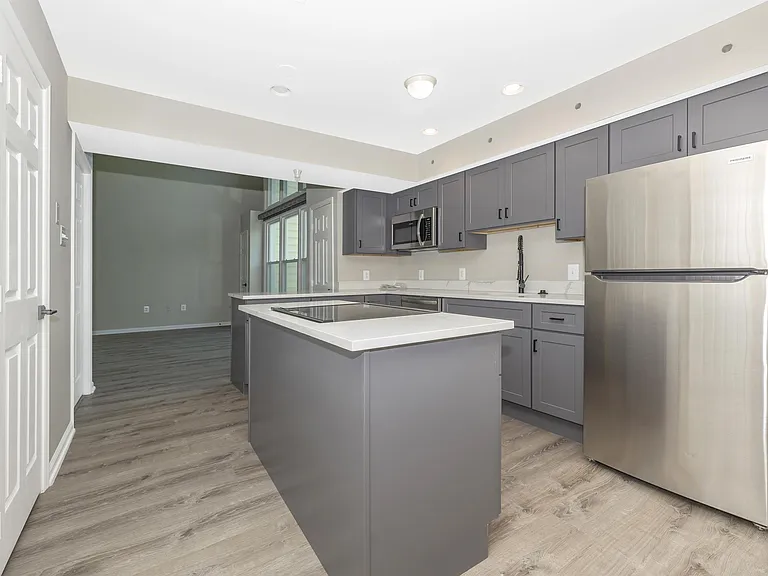 205 N Market St — Photo 20