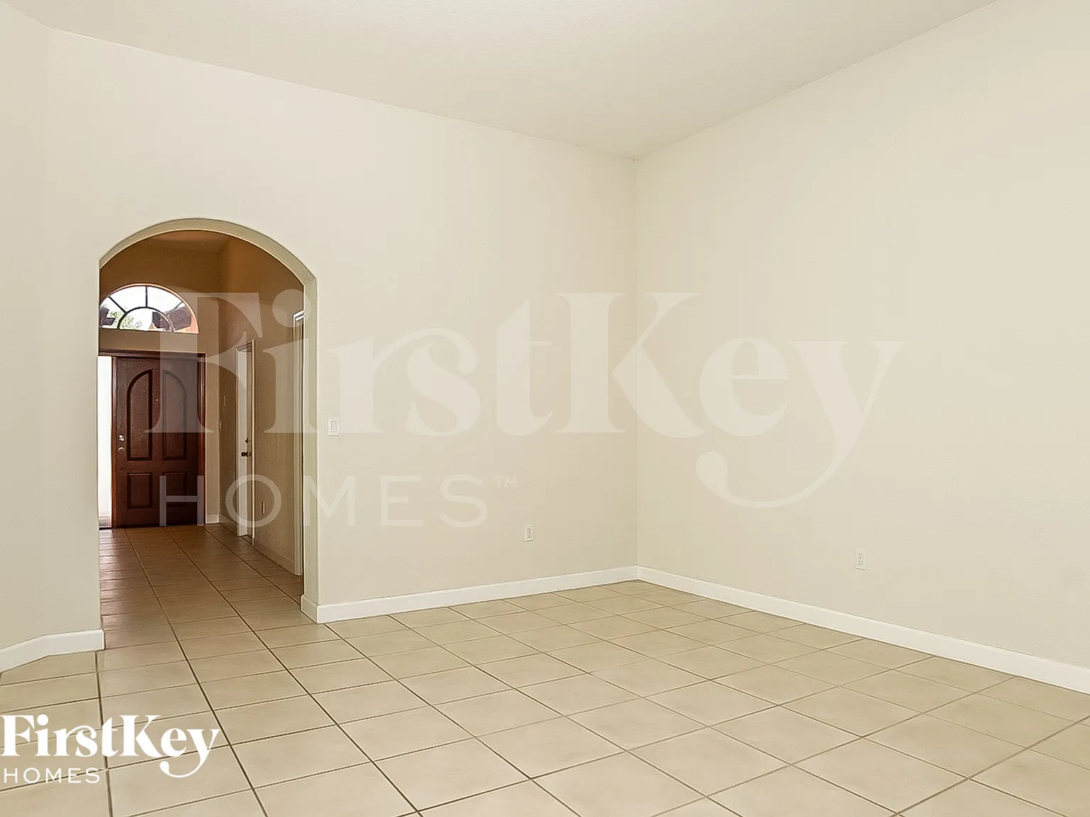 4 bed, 2.0 bath, 2668 sqft, $3,330 — Photo 3