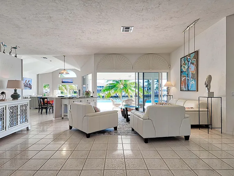 Entrance into the modern and very comfortable villa. 2 large living rooms.....