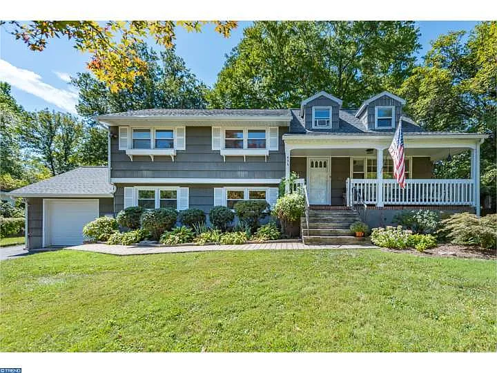 456 Ewing St photo 1