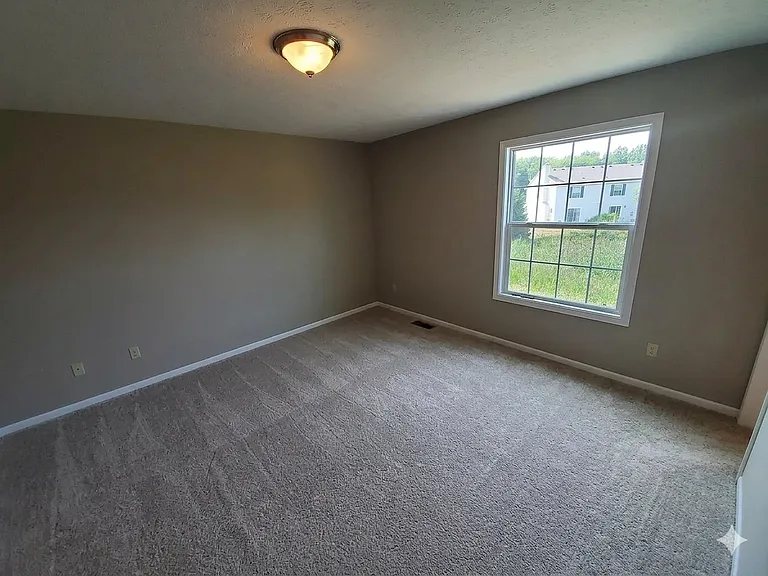 33426 Halle Ct — Photo 13
