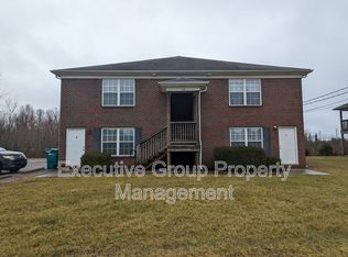 110C Hurstfield Dr, Radcliff, KY 40160