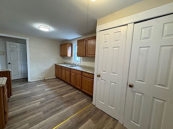 2nd image of 541 Birr St