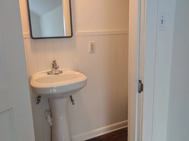 1710 Allison Pl #UPSTAIRS — Photo 11