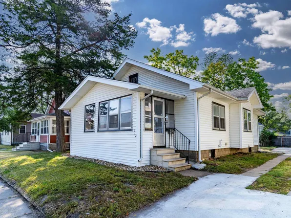 112 E Parker St, Waterloo, IA 50703