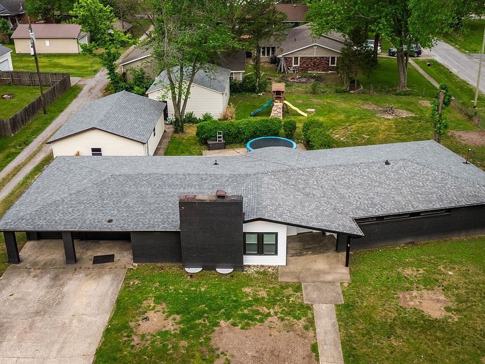 1st image of 602 E Garland St