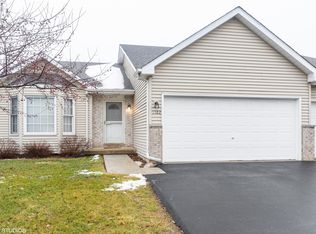 1182 Golf Ct, Dekalb, IL 60115