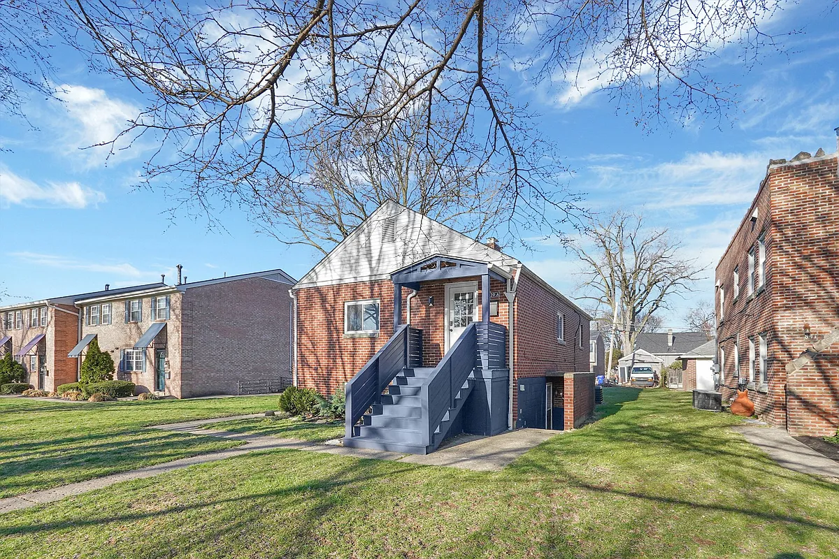 Building Photo - 839 McClain Rd #B