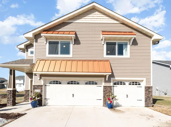 1721 Juniper Knl, Mayer, MN 55360