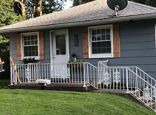 705 E Olive St, Richmond, MO 64085