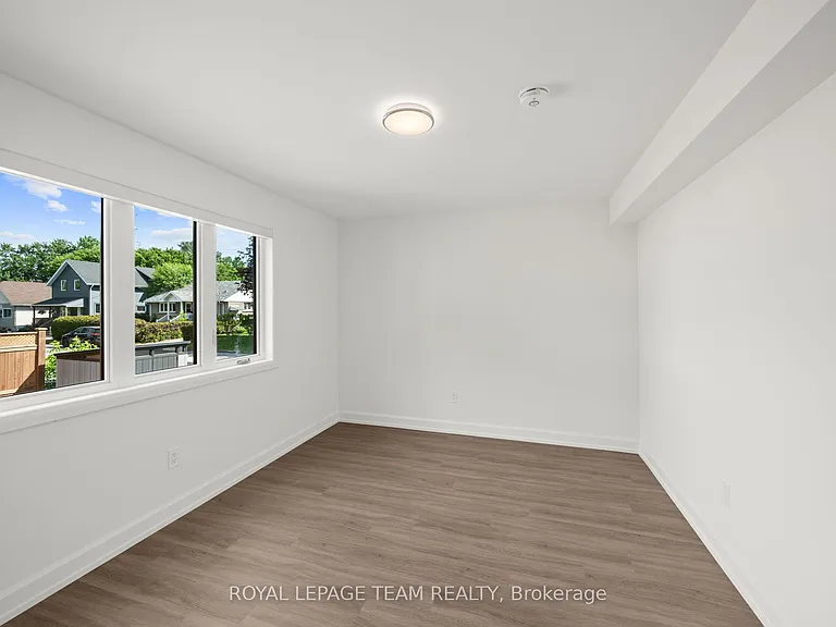 998 Hollington St #MAIN — Photo 13