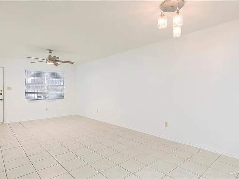 600 Toronto Ave #14 — Photo 2