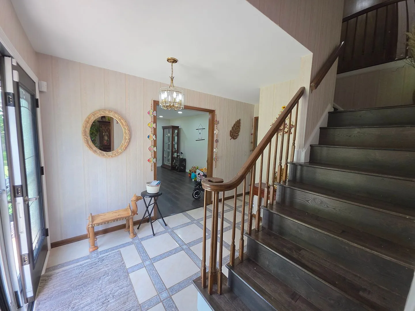 Centrally located, 4/5 spacious bedroom, 2.5 bathrooms, 2-car garage single family home with huge... — Photo 4