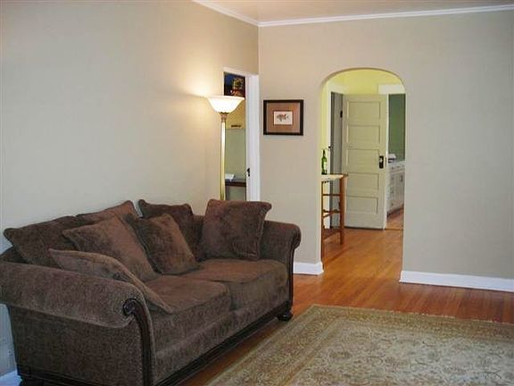 3rd image of 2325 Hastings Ave