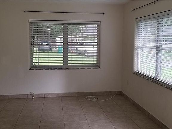 2nd image of 571 Clarono Cir
