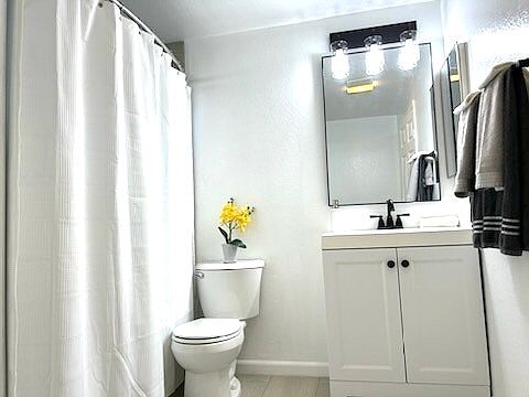 3rd image of 5590 Shasta Ln #5588