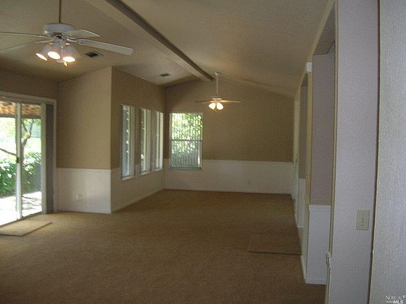 5th image of 637 Whitney Ct