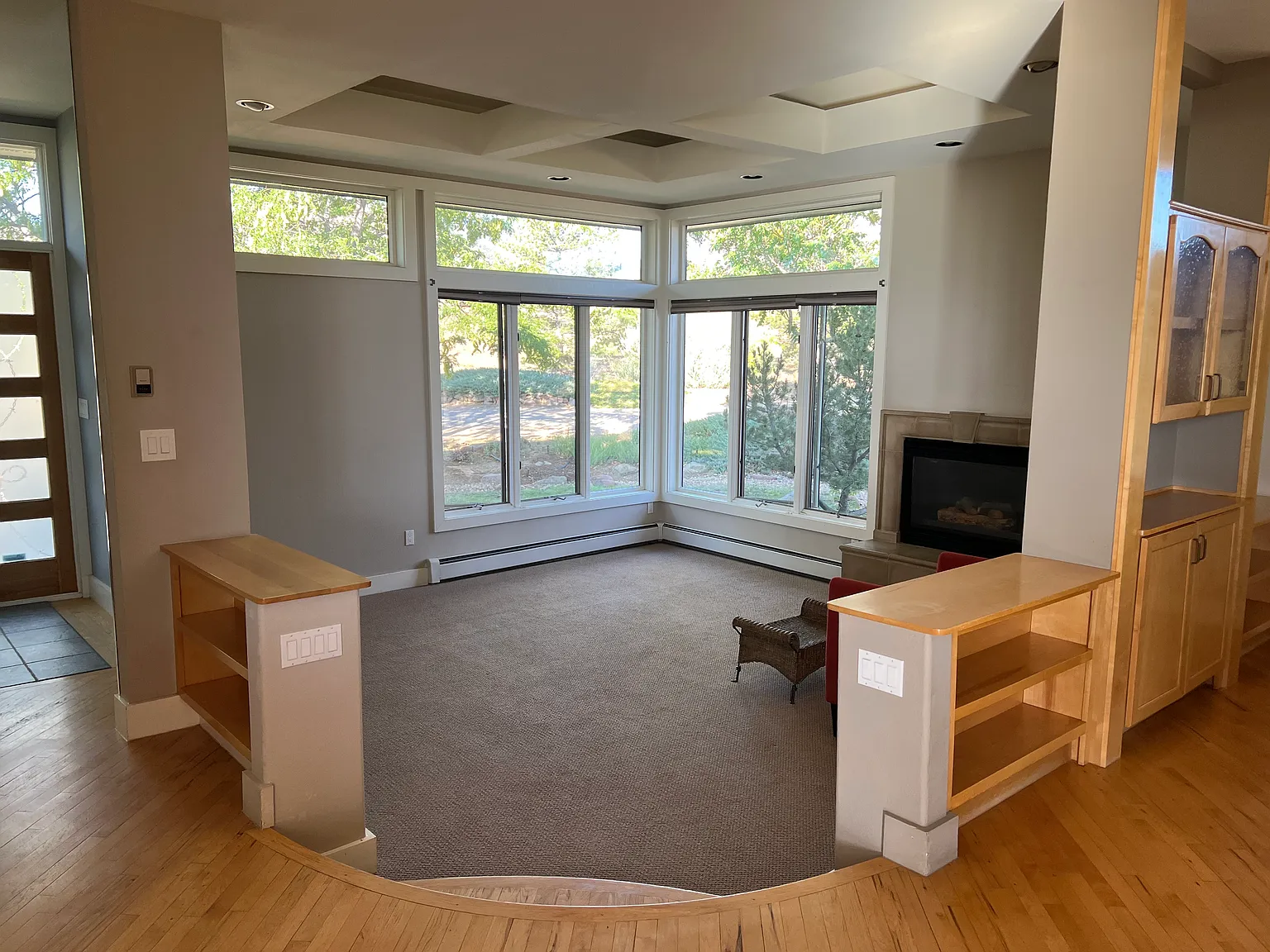 3 bed, 2.5 bath, 2100 sqft, $7,700 — Photo 3