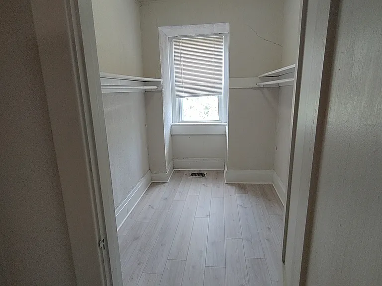 339 Spahr St #2 — Photo 22