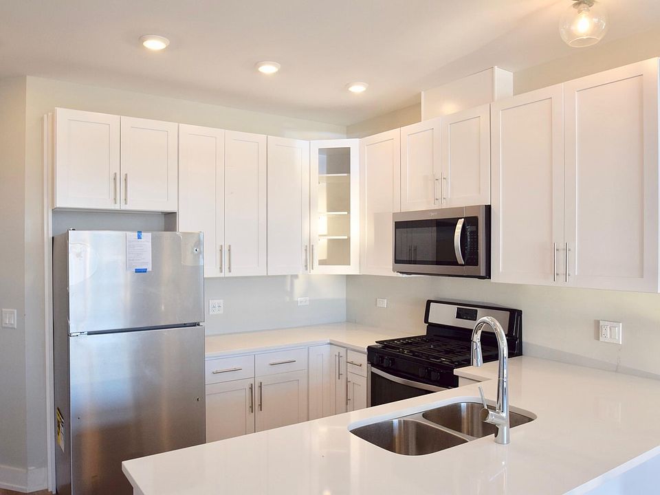 1st image of 2643 W Lawrence Ave #2