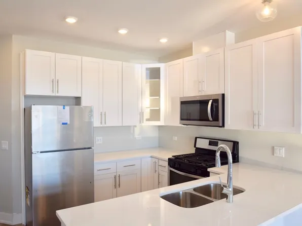 2643 W Lawrence Ave #2N, Chicago, IL 60625