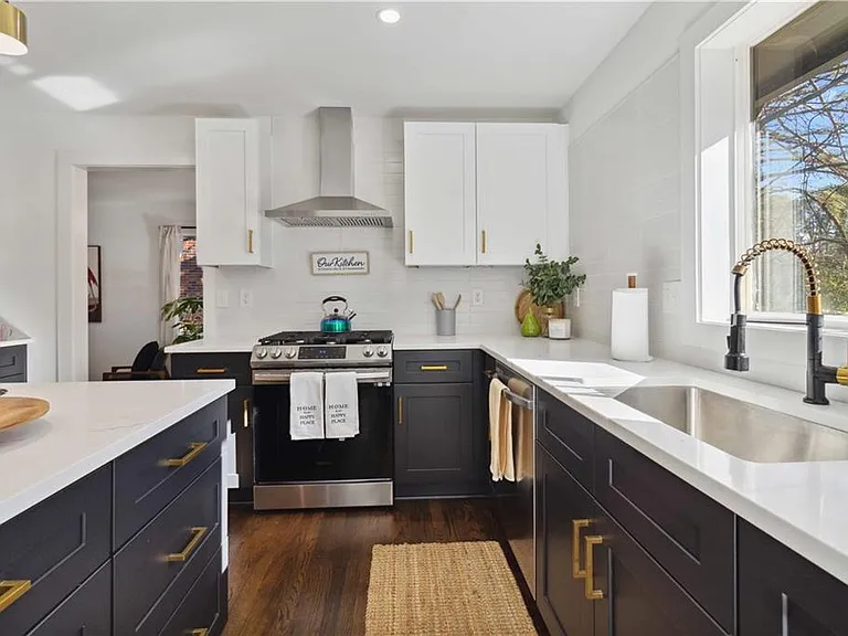 2995 Pasadena Dr — Photo 17