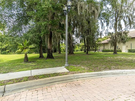 3rd image of 1811 Bella Lago Ln