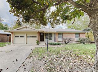 209 Leighton Dr, Terrell, TX 75160