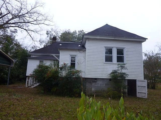 2nd image of 505 Crawfordville Rd