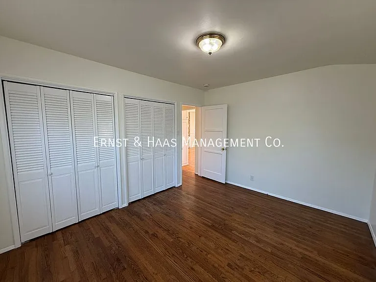 2862 Knoxville Ave — Photo 18