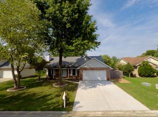 2241 Strawbridge Dr, Belleville, IL