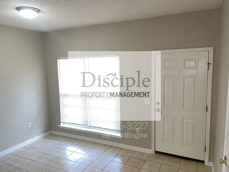 22 E Dubois St #8B — Photo 3