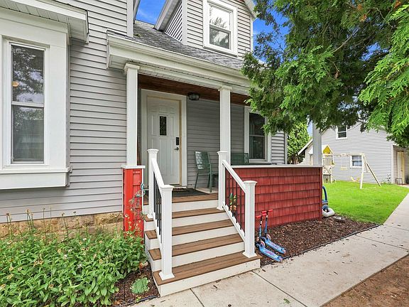 4th image of 1102 W Lawrence St