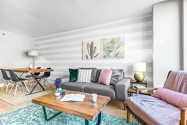 Rented by (Legacy) Elegran | media 18