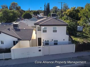 7871 Encino Ave, Northridge, CA 91325