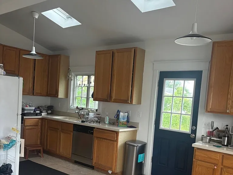2025 N Stafford St — Photo 4