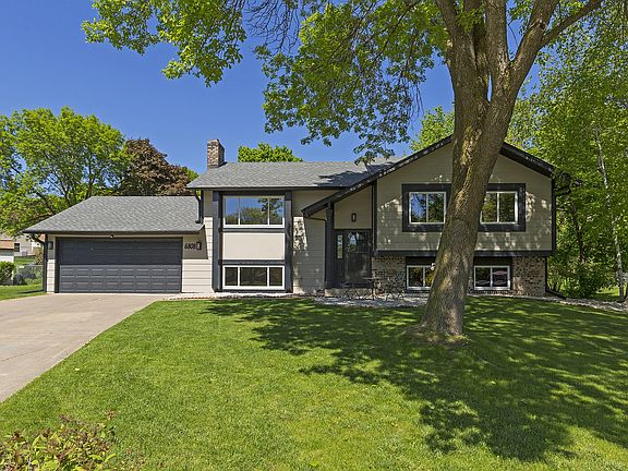 2nd image of 6808 Stratford Ct