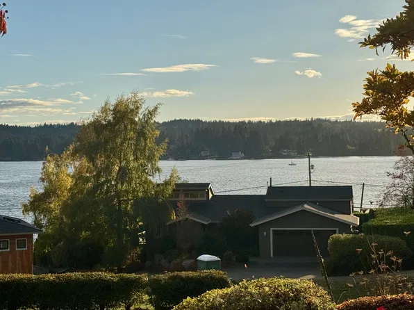 1091 NE Holm Ct #101, Poulsbo, WA 98370