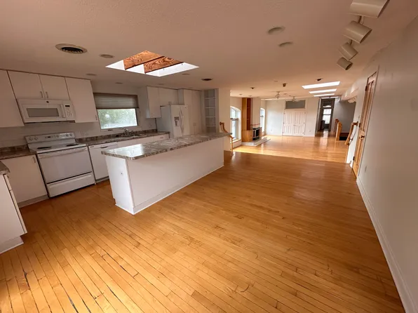 217 N Water St APT B, Kent, OH 44240