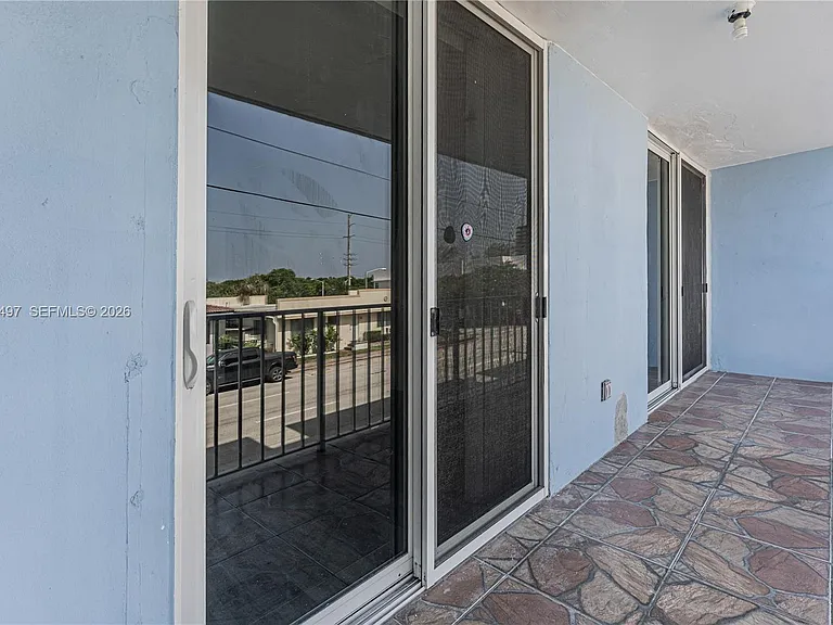 8340 Harding Ave #201 — Photo 23