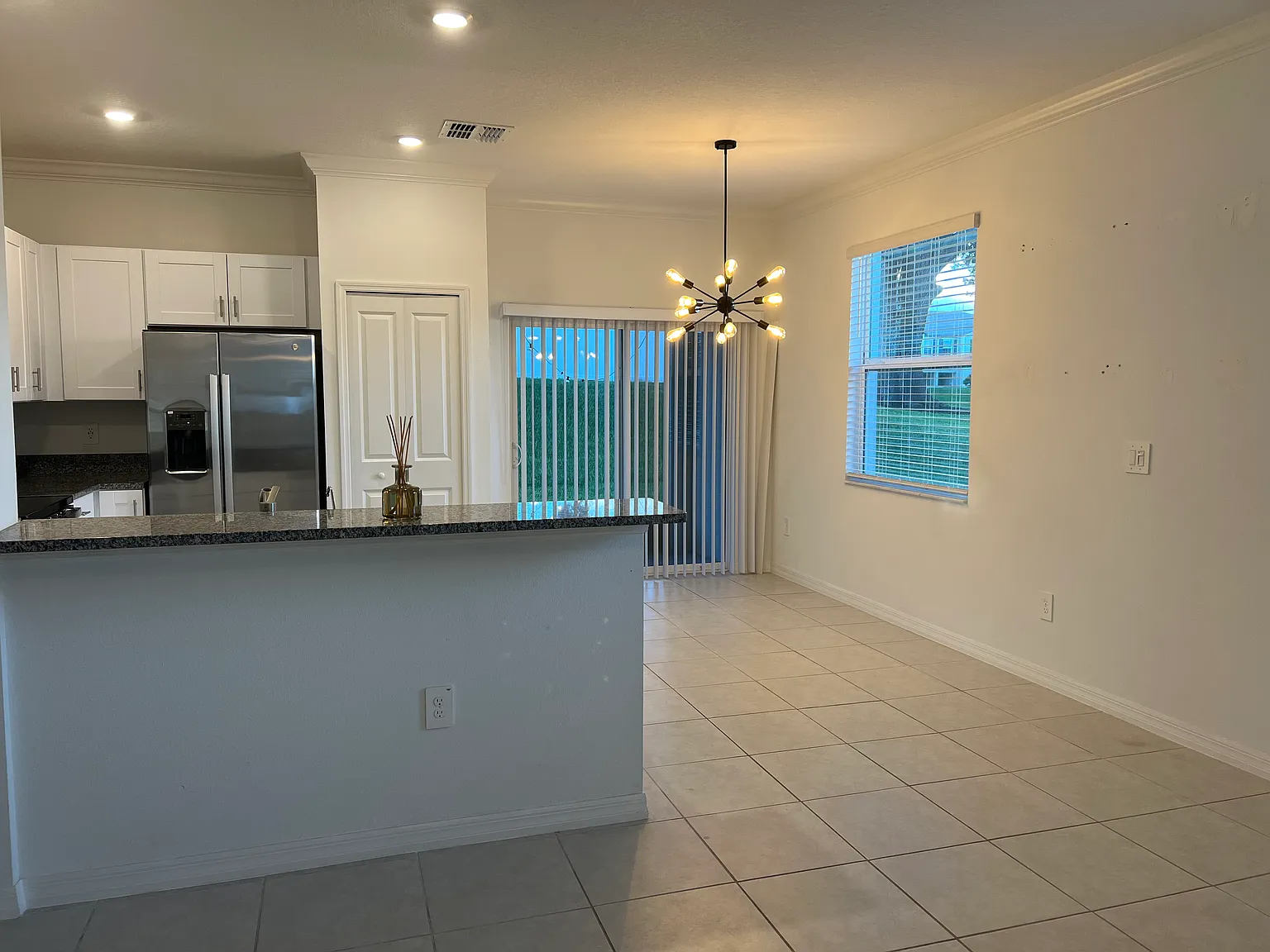 2 bed, 2.5 bath, 1541 sqft, $1,900 — Photo 3